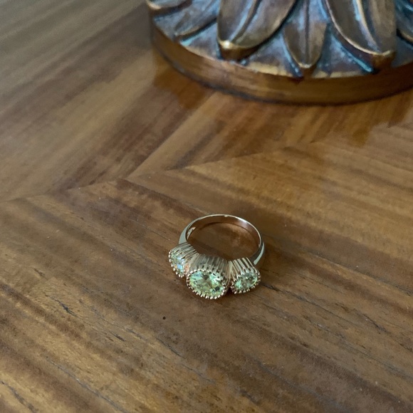 Technibond light Peridot 3 stone ring 9 - Picture 3 of 5